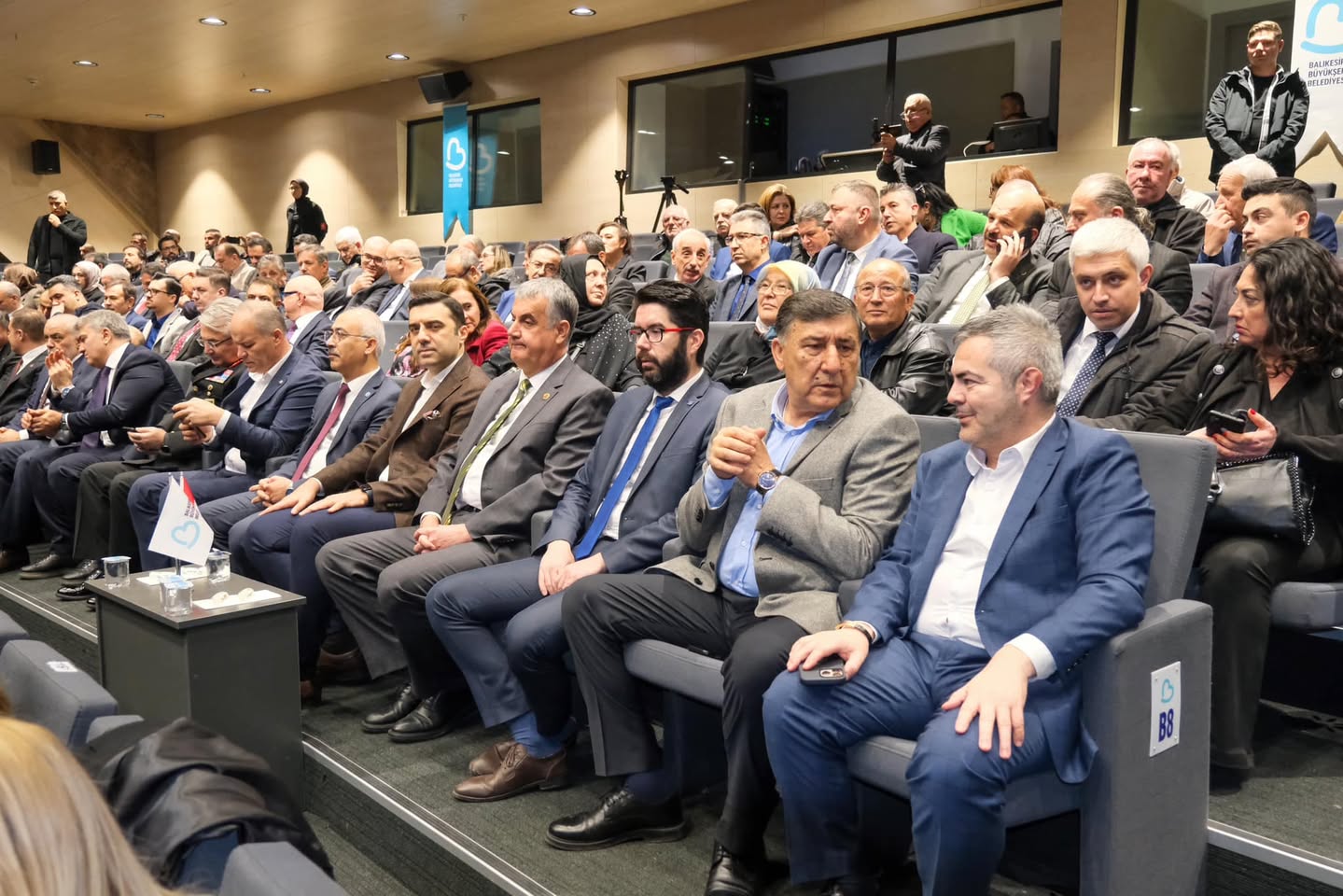 Hasan Basri Çantay Gazetecilik Ödülleri Töreninde Onur Ödülü Sahibini Buldu