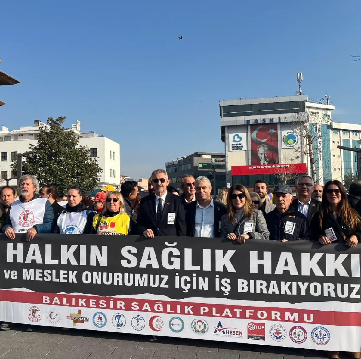 CHP Balıkesir'den Sağlık Emekçilerine Destek