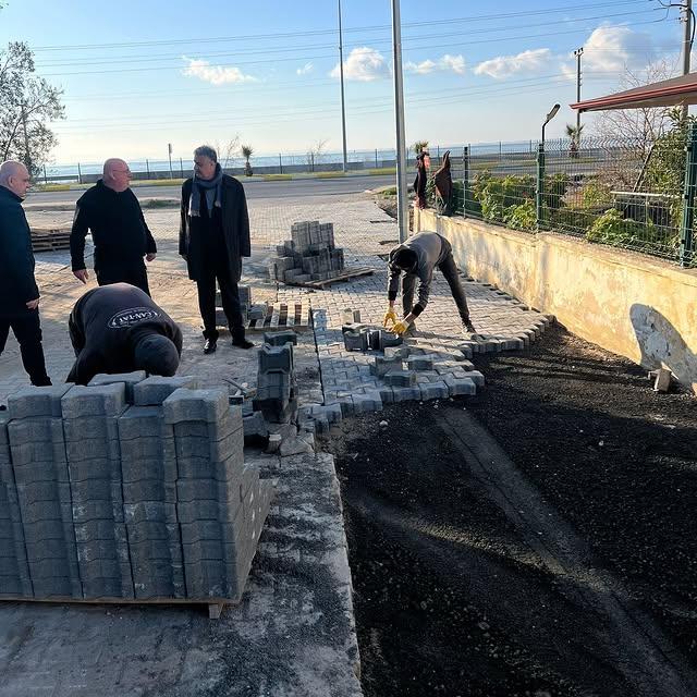 Edremit'te Yol Bakım ve Tamirat Çalışmaları Hızla İlerliyor