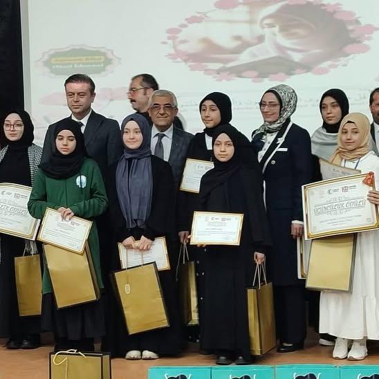 Gönenli Zeynep Balaban, Kuran-ı Kerim Okuma Yarışması'nda Birinci Oldu!