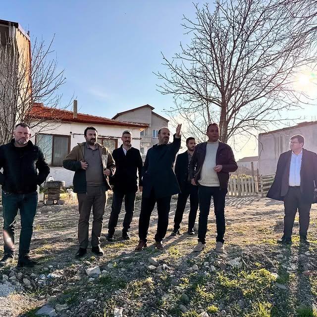 İvrindi Belediyesi'nden Yeni Park Projesi: Başkan Lapanta Kurtuluş Mahallesi'nde İncelemelerde Bulundu