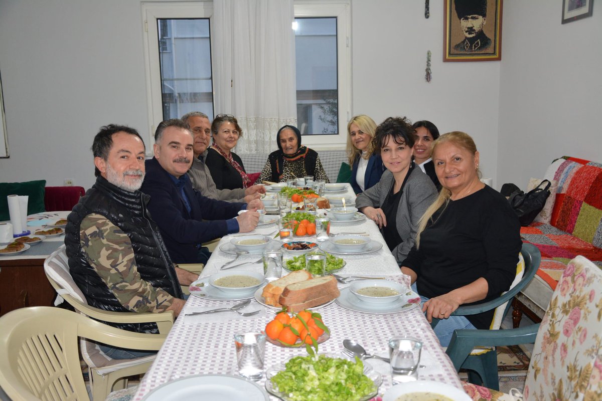 Edremit Kaymakamlığı'ndan Manevi Dokunuş: Ramazan Bereketi Mehri Gümüş Teyzede