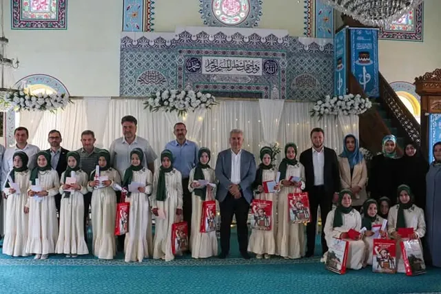 Havran'da Hafızlık Yatılı Kız Kur'an Kursu'nda Hatim Cemiyeti Gerçekleştirildi