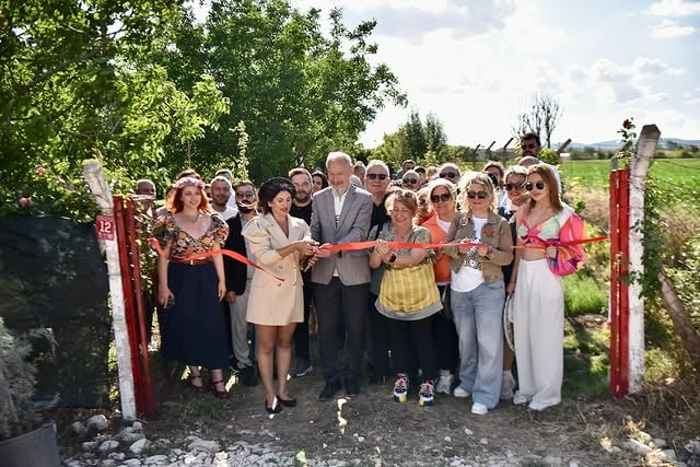 Altıeylül Belediyesi Başkan Yardımcısı Kayatepe, The Mi Bahçe Açılışına Katıldı