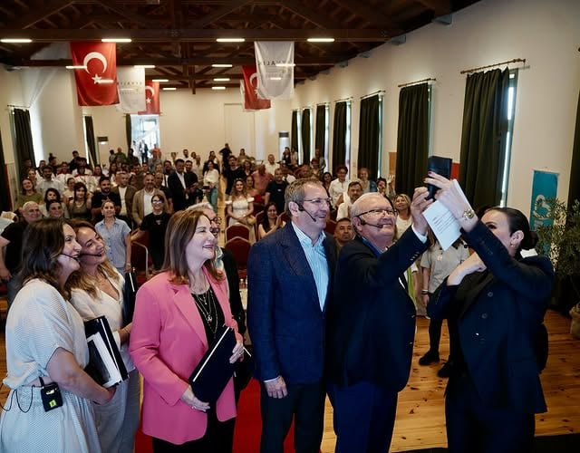 Ayvalık'ta GastroFest Coşkusu: Gastronomi Dolu Günün Ardından Kapanış Konseri