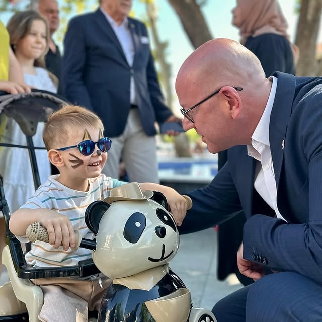 CHP'li Vekil Sarı, Bandırma Kuşcenneti Festivali'nde Kuş Gözlemciliği ve Yaban Hayatı Fotoğrafçılığı Konusunda Bilgilendirici Bir Panelde Yer Aldı