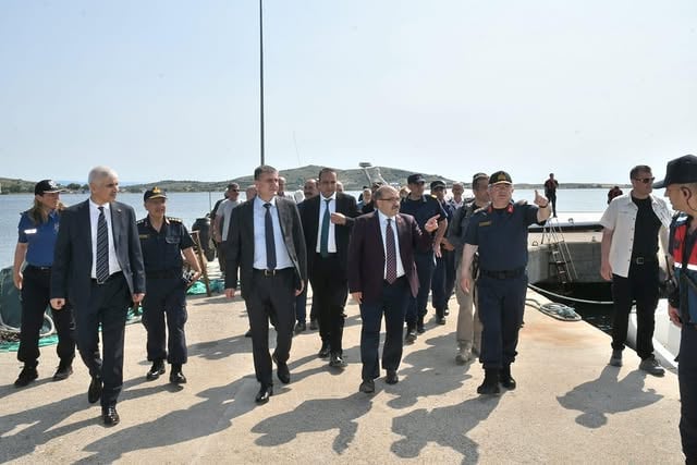 Balıkesir Valisi Ustaoğlu, Paşalimanı Adası'nda İncelemelerde Bulundu