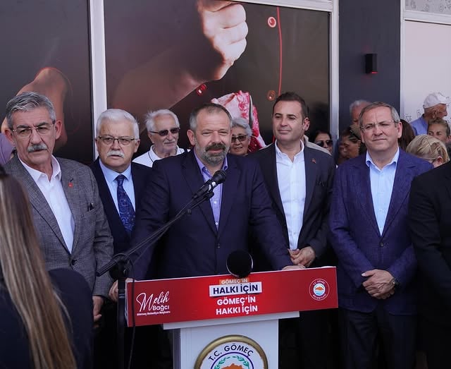 Gömeç'te Halk Market Açıldı: Yerel Üretici Destekleniyor, Vatandaş Ucuz Alışveriş Yapıyor