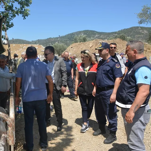 Edremit'te Kurban Bayramı Satış Yerleri Denetleniyor