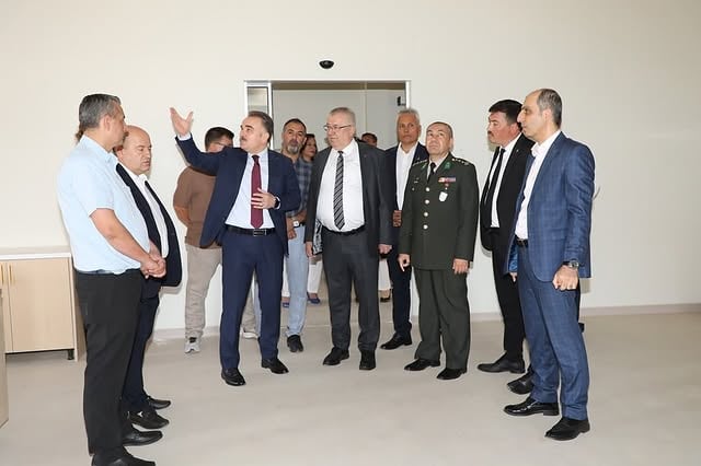 Edremit'te Yeni Acil Servis İnşaatı İncelemesi Yapıldı