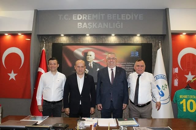 Edremit Belediyesi'nden Bayram Mesajı