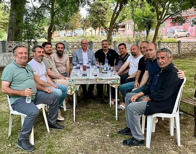 CHP'li Serkan Sarı, Balıkesir'de Orhanlı Köyü'nde Bayramlaştı