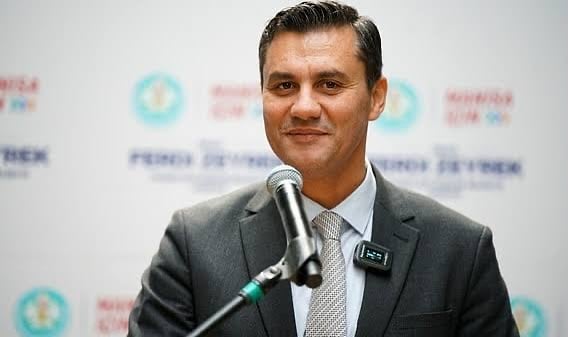 Manisa Belediye Başkanı Ferdi Zeyrek Hayatını Kaybetti