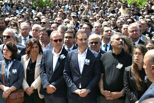 Manisa Büyükşehir Belediye Başkanı Ferdi Zeyrek Son Yolculuğuna Uğurlandı