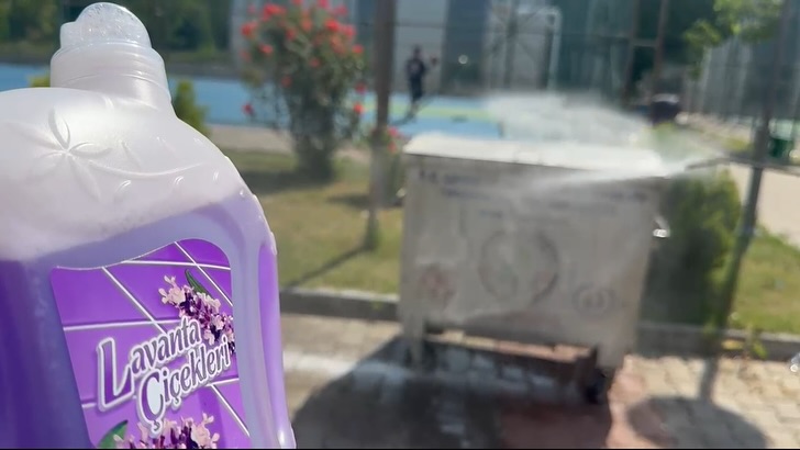 Dursunbey'de Kurban Bayramı Sonrası Konteyner Temizliği Devam Ediyor