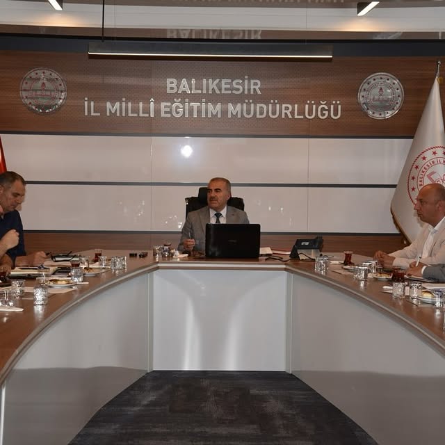 Balıkesir'de Eğitim Öğretim Yılı Değerlendirme Toplantısı Yapıldı