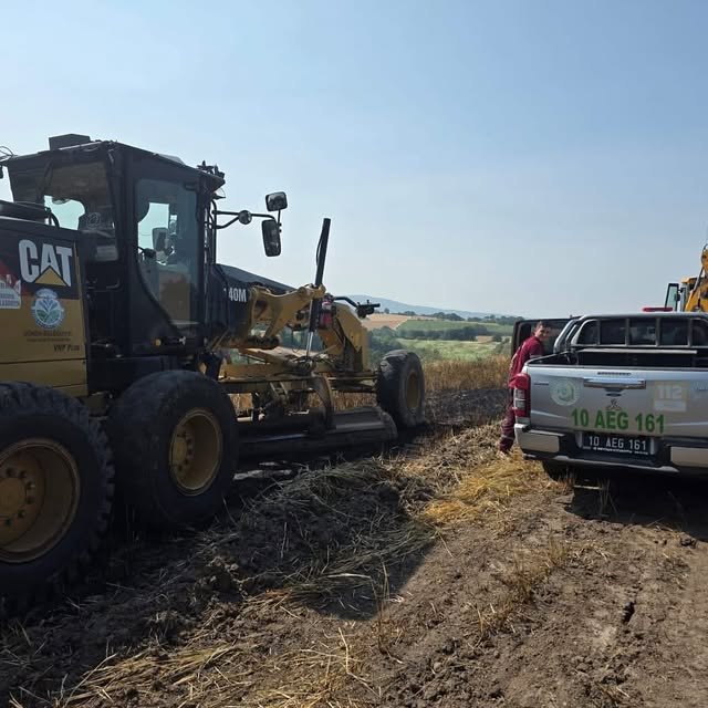 Gönen'de Arpa Tarlasında Yangın Kontrol Altına Alındı
