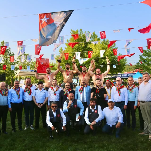 İvrindi Belediyesi 22. Akçalören Yağlı Pehlivan Güreşleri Tamamlandı