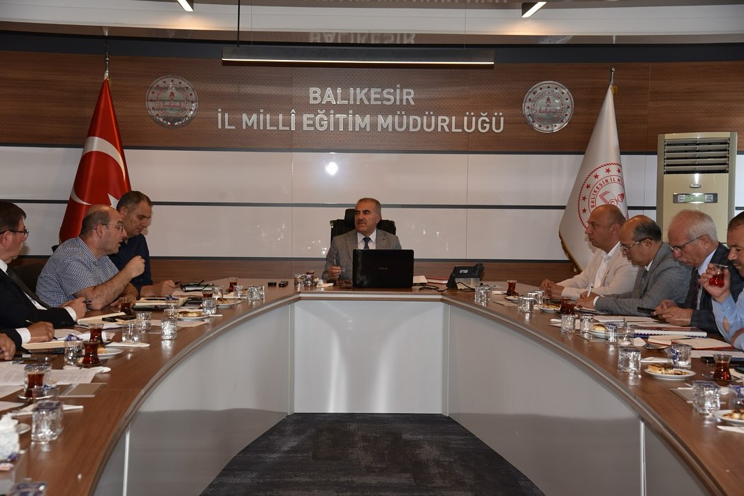 Balıkesir'de 2024-2025 Eğitim Öğretim Yılı Değerlendirme Toplantısı Yapıldı