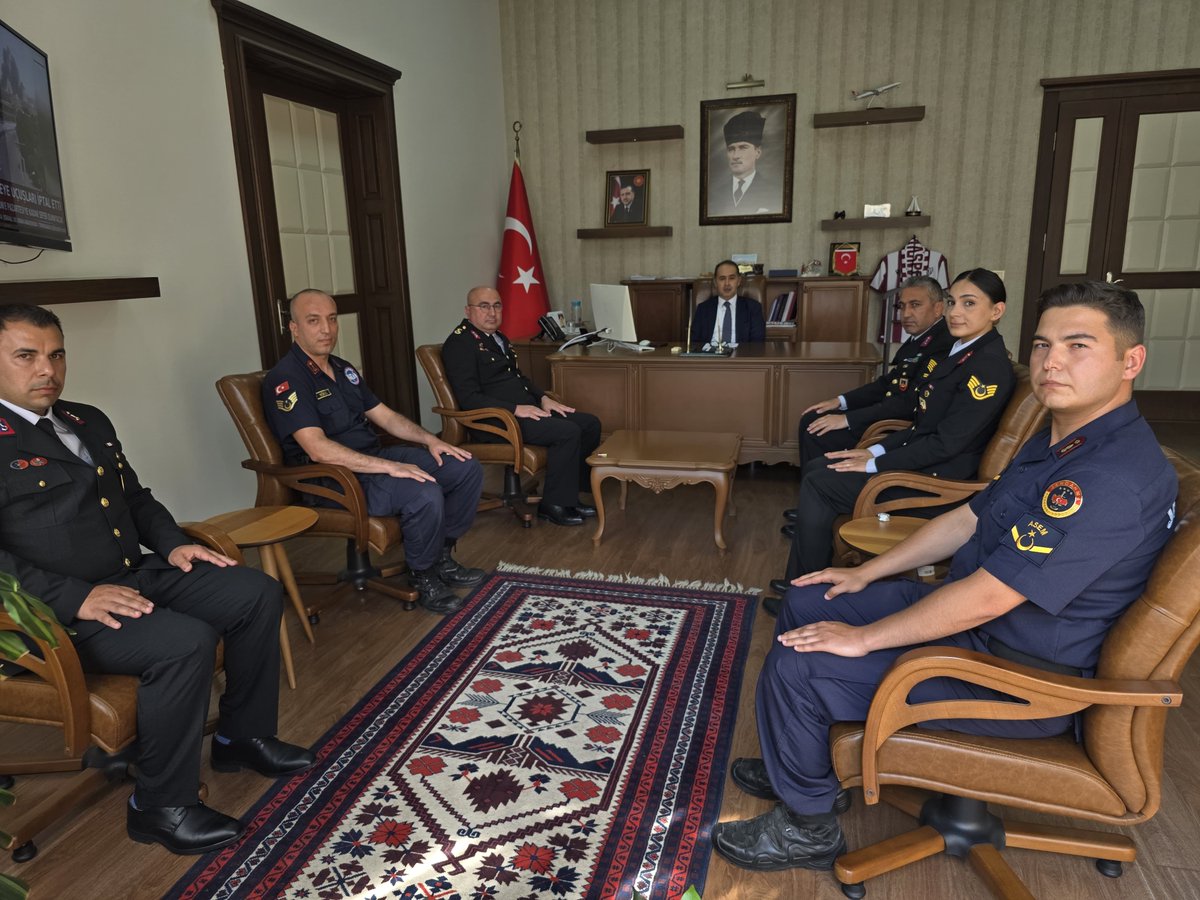 Bandırma Kaymakamı, Jandarma Teşkilatı'nın Kuruluş Yıl Dönümünü Kutladı