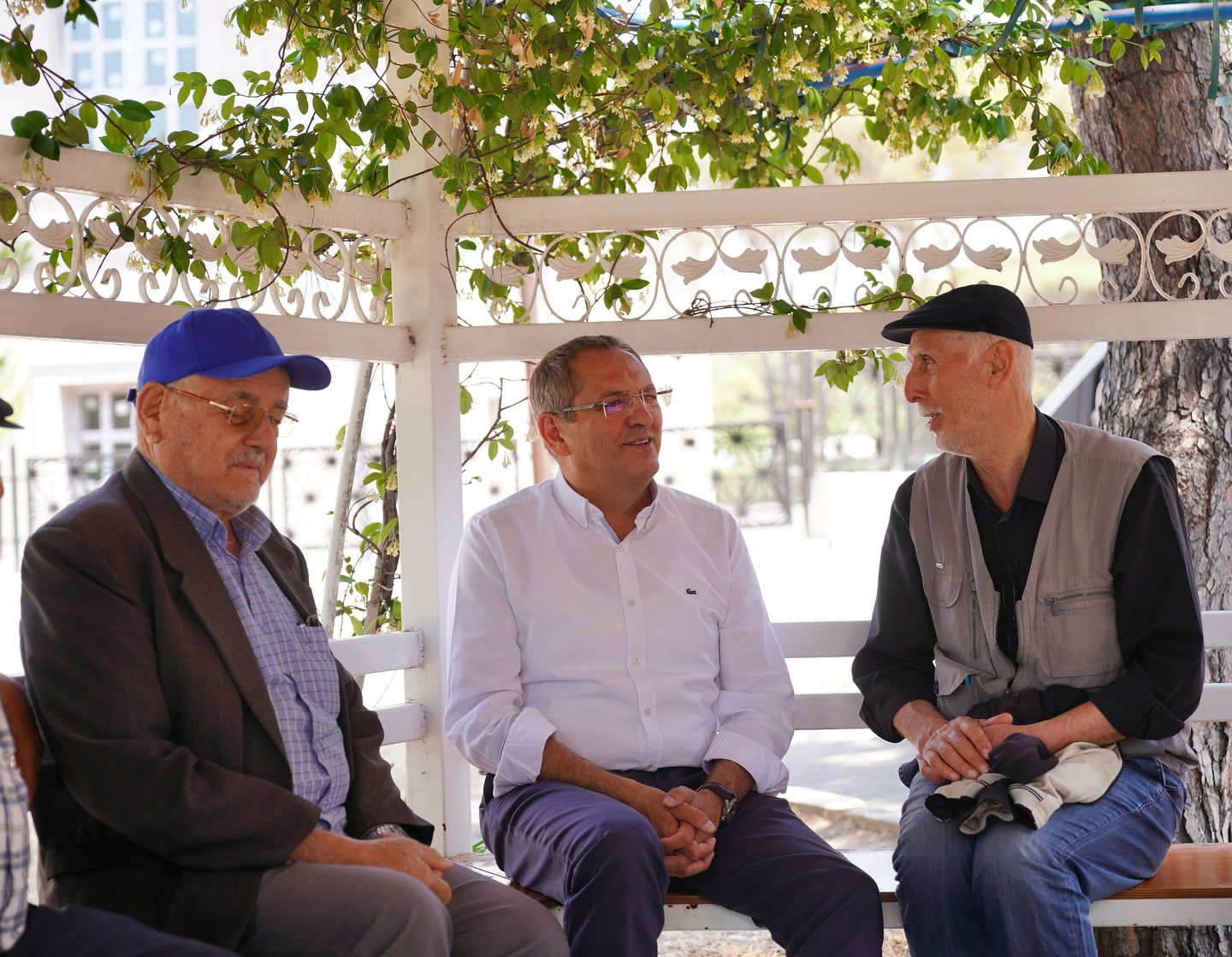 Ayvalık'ta Pir Sultan Abdal Derneği Hayır Yemeği Düzenlendi