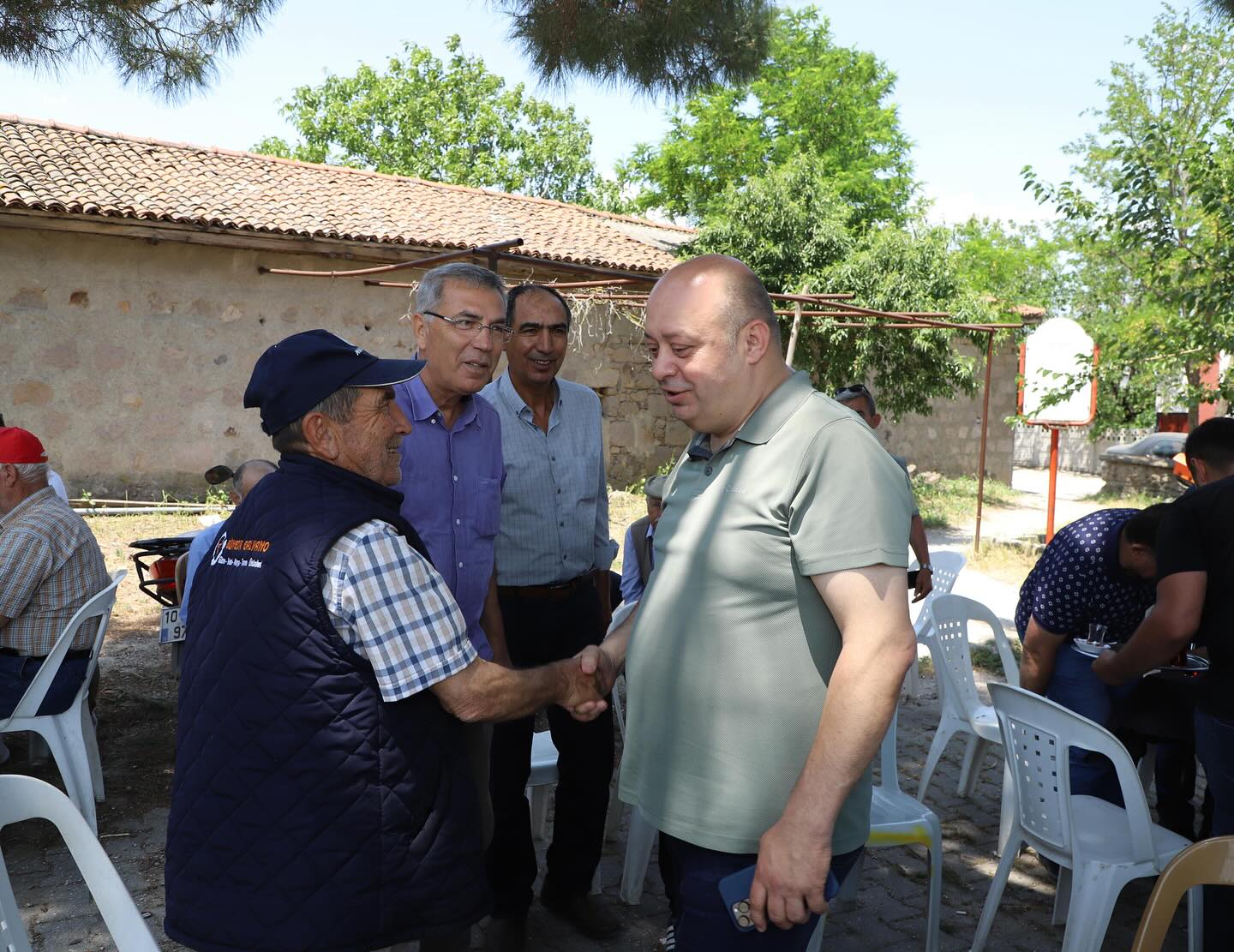 Gönen Belediye Başkanı Palaz'dan Esnafa Bol Kazanç Temennisi