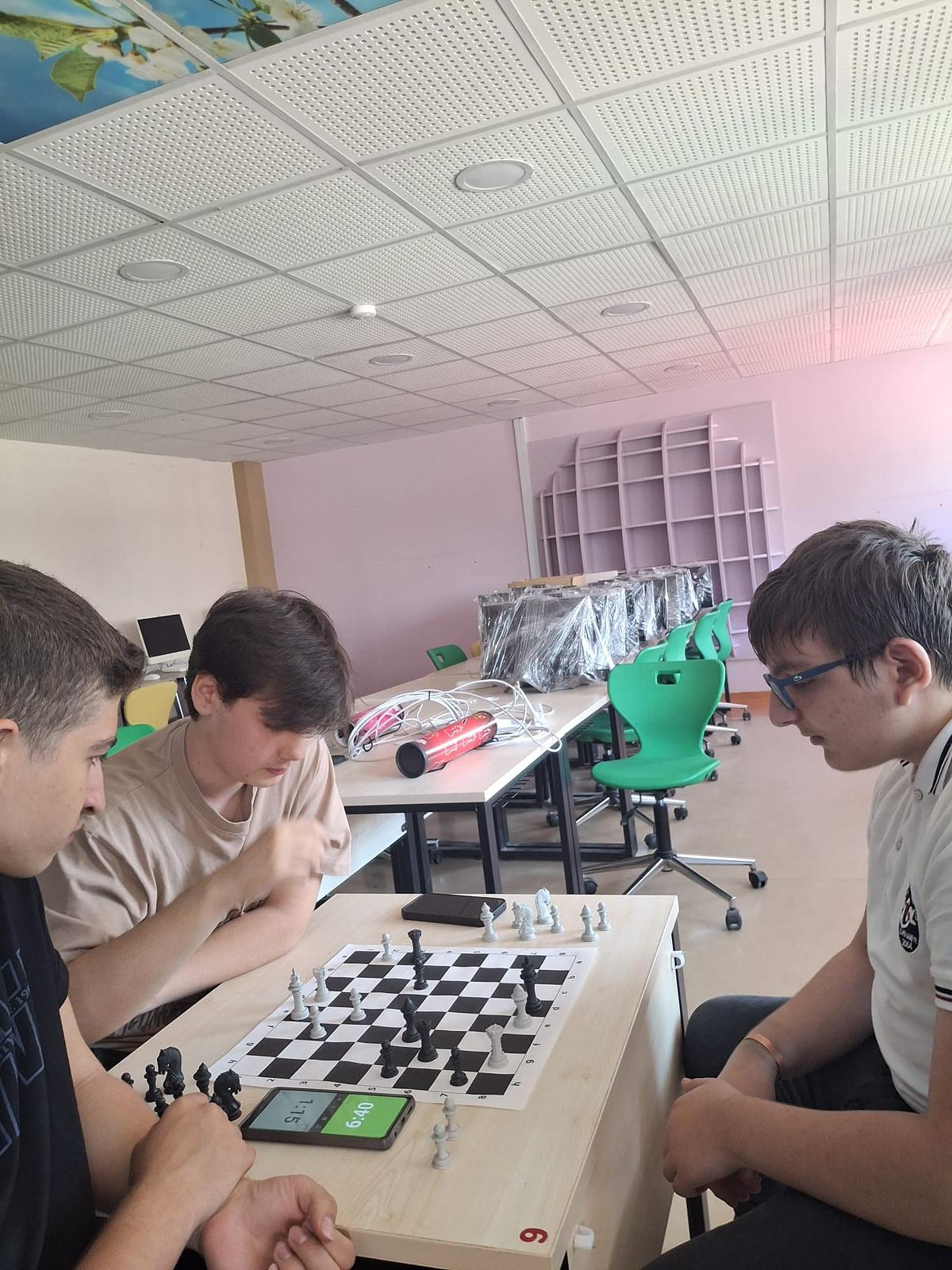 Burhaniye'de Eğitim Öğretim Yılı Kültür, Sanat ve Spor Faaliyetleri Haftası Başladı