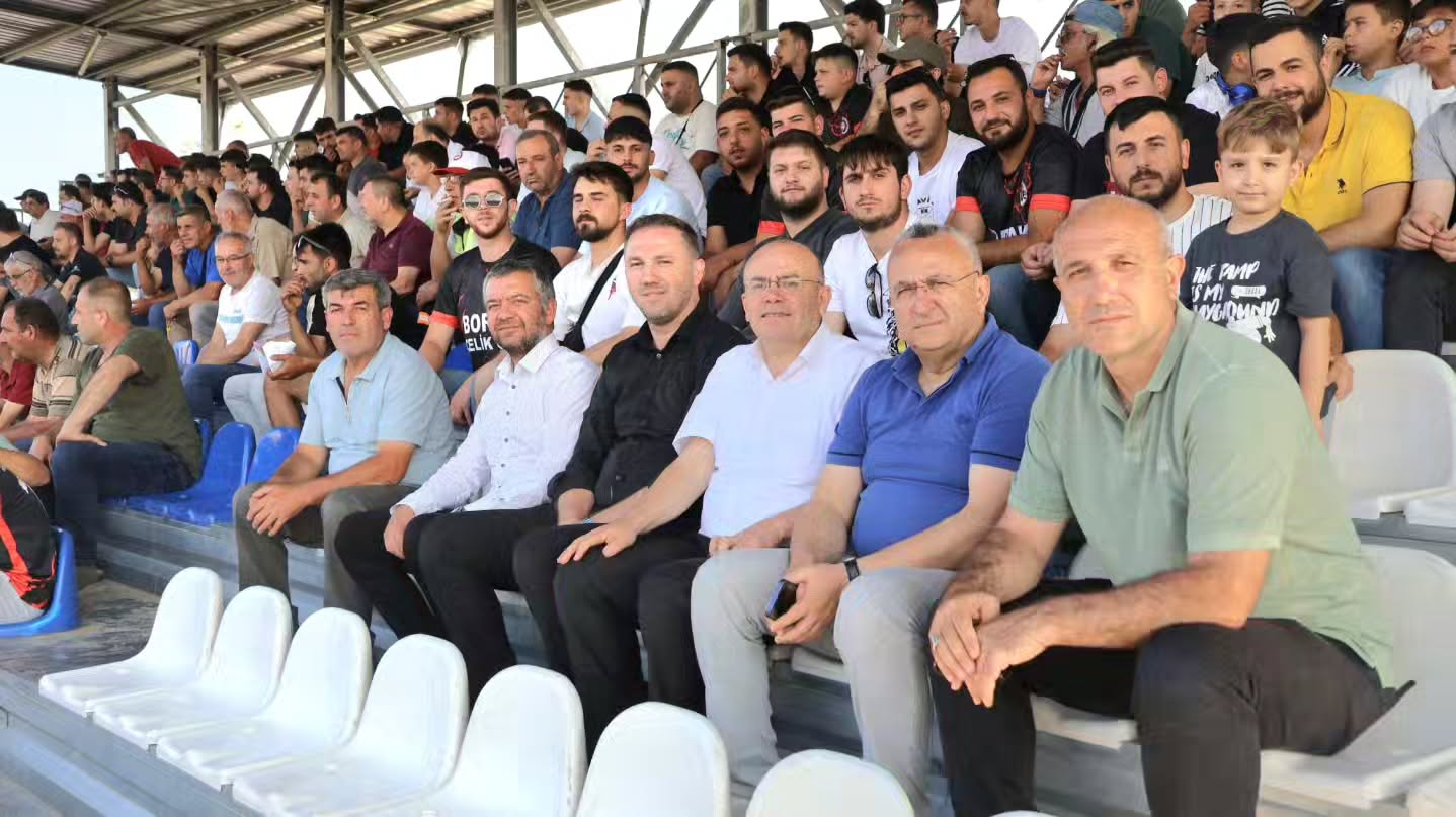 Susurluk'ta 2025 Aile Yılı Futbol Turnuvası Başladı