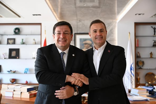 Balıkesir Büyükşehir Belediye Başkanı Akın, Çanakkale Belediye Başkanı Erken'i Ziyaret Etti