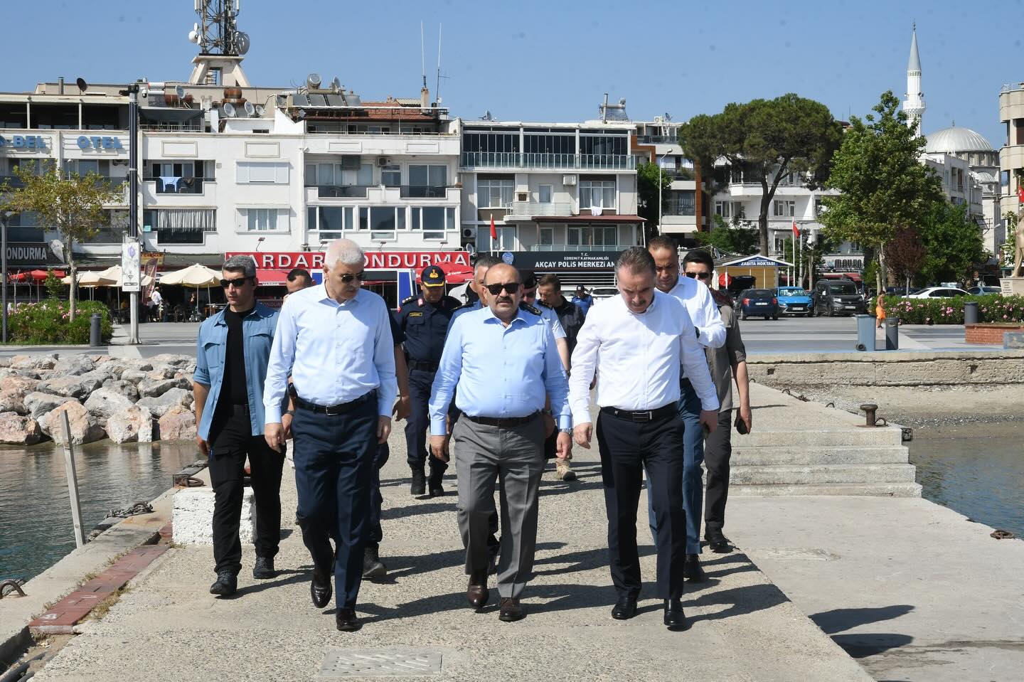 Balıkesir Valisi Ustaoğlu Edremit'te Sivil Tekne İncelemesi Yaptı