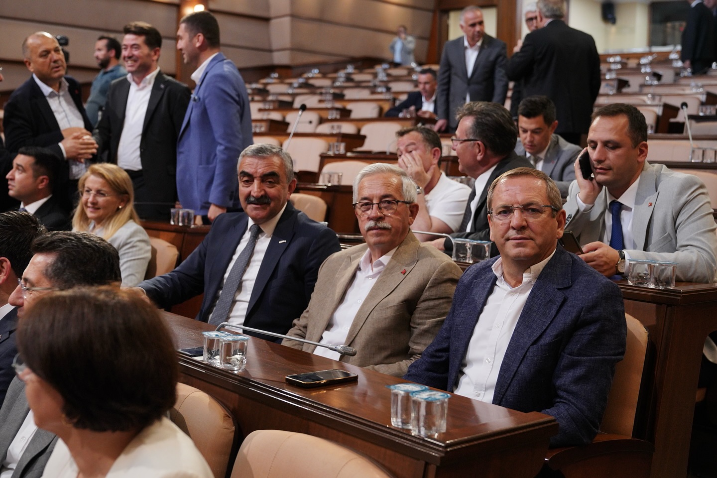 Balya Belediyesi Heyeti, İmamoğlu'na Destek İçin Saraçhane'de Toplandı