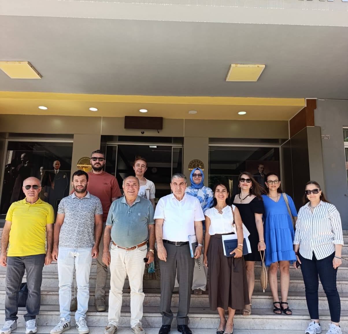 Edremit'te Eğitimde Devamsızlık Önleme Komisyonu Yıl Sonu Değerlendirmesi Yapıldı