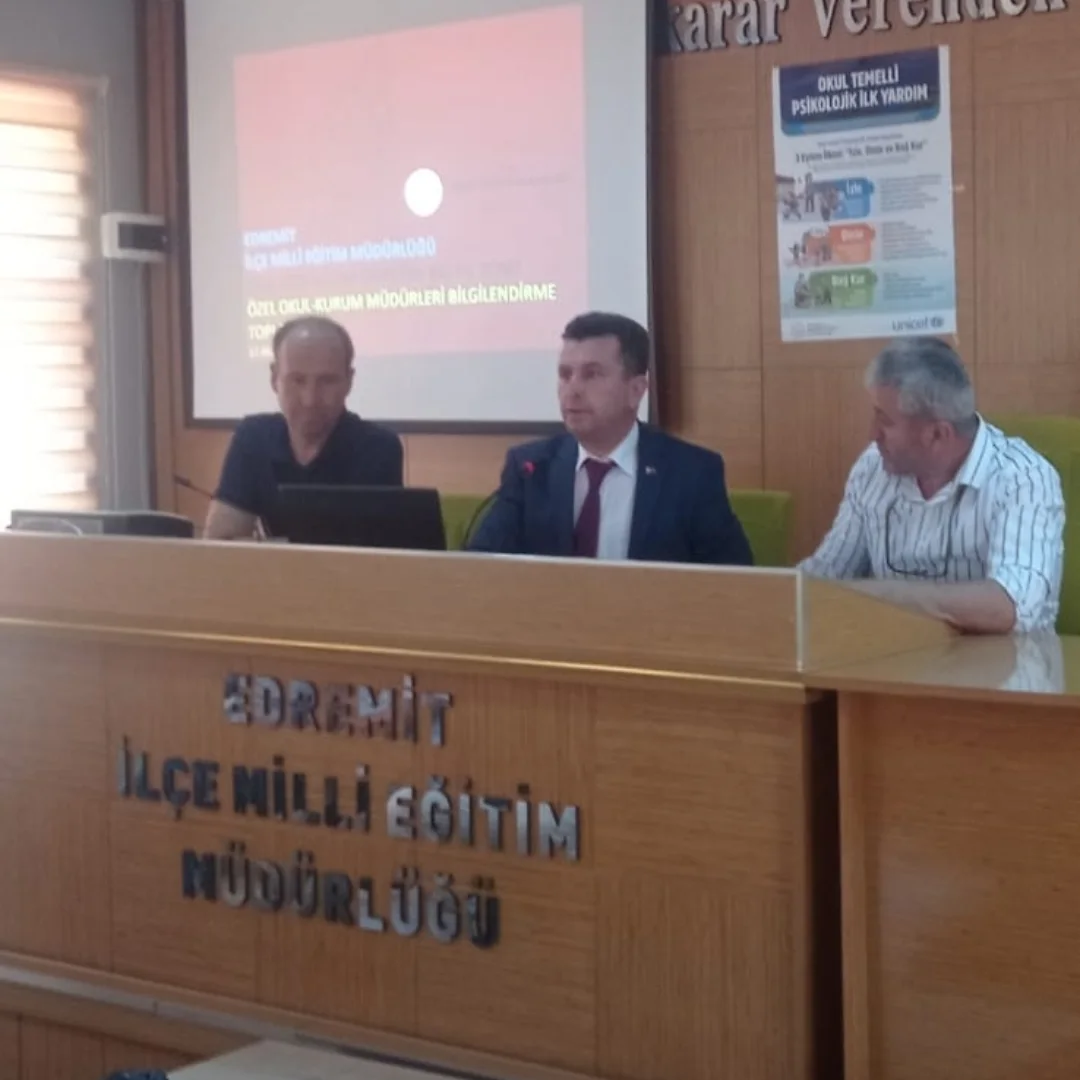 Edremit'te Özel Öğretim Kurumları Yıl Sonu Değerlendirme Toplantısı Yapıldı