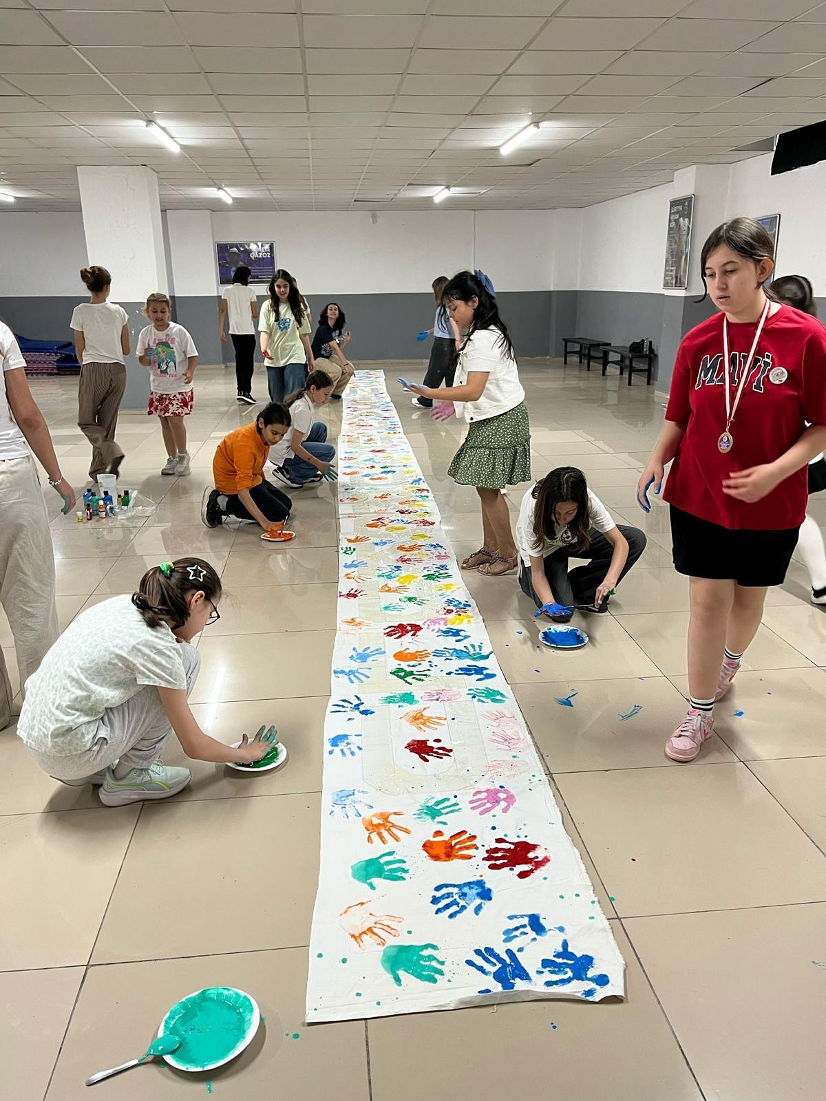 Burhaniye'de Aile ve Oyun Etkinlikleri Devam Ediyor