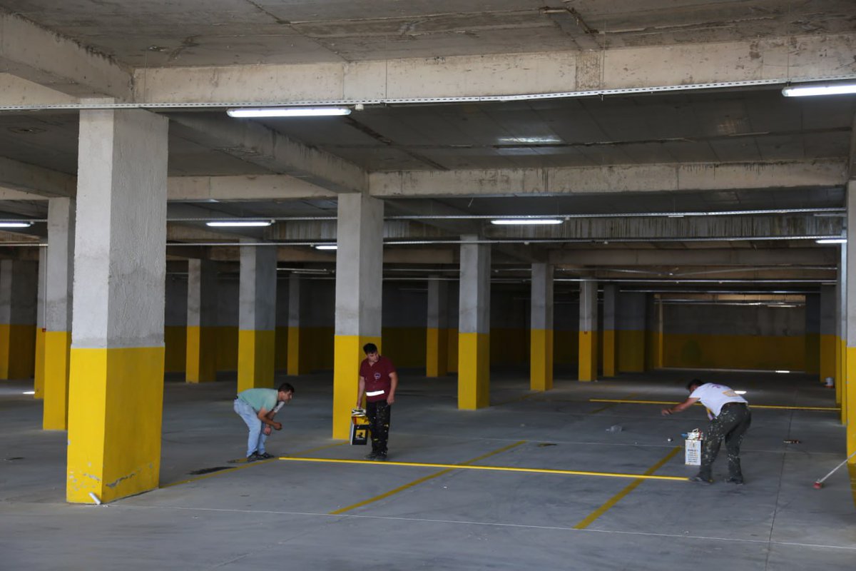 Edremit Belediyesi Altınoluk'a Kapalı Otopark Kazandırıyor