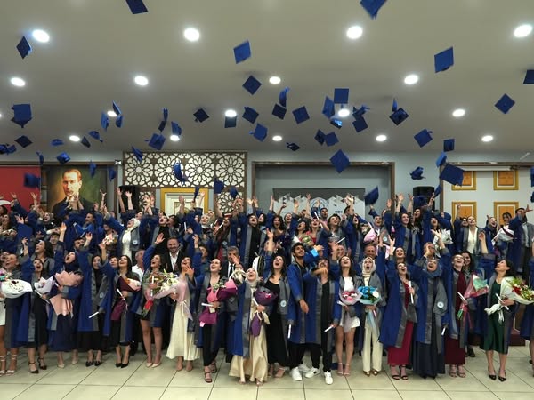 Susurluk Tarım ve Orman Meslek Yüksekokulu Mezuniyet Töreni Coşkuyla Gerçekleşti