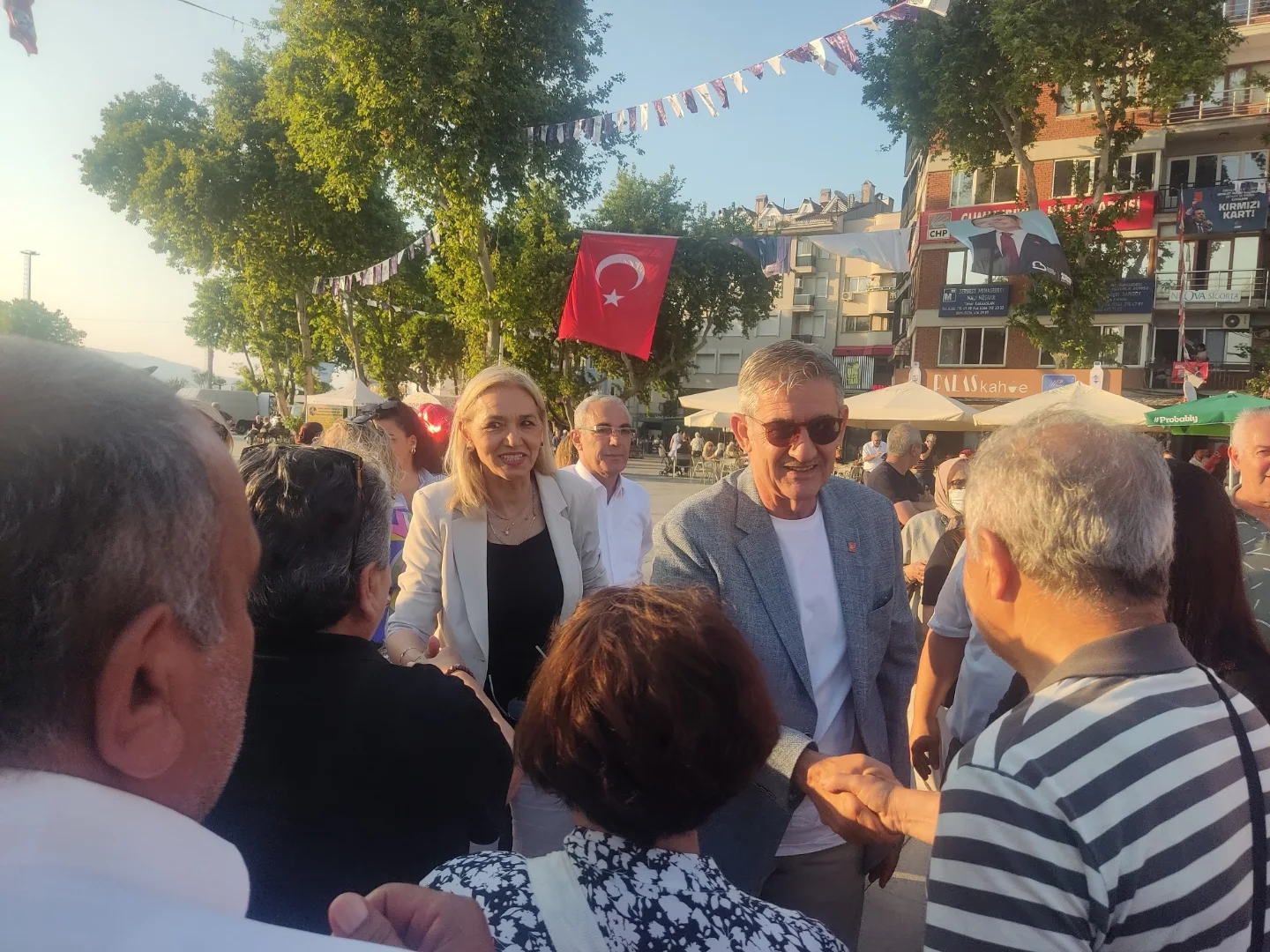 CHP'li Belediye Başkanları Balıkesir'de Bir Araya Geldi