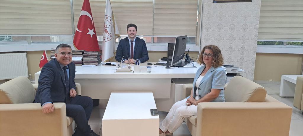 Balıkesir Ağız ve Diş Hastanesi Heyeti, İl Sağlık Müdürü'nü Ziyaret Etti