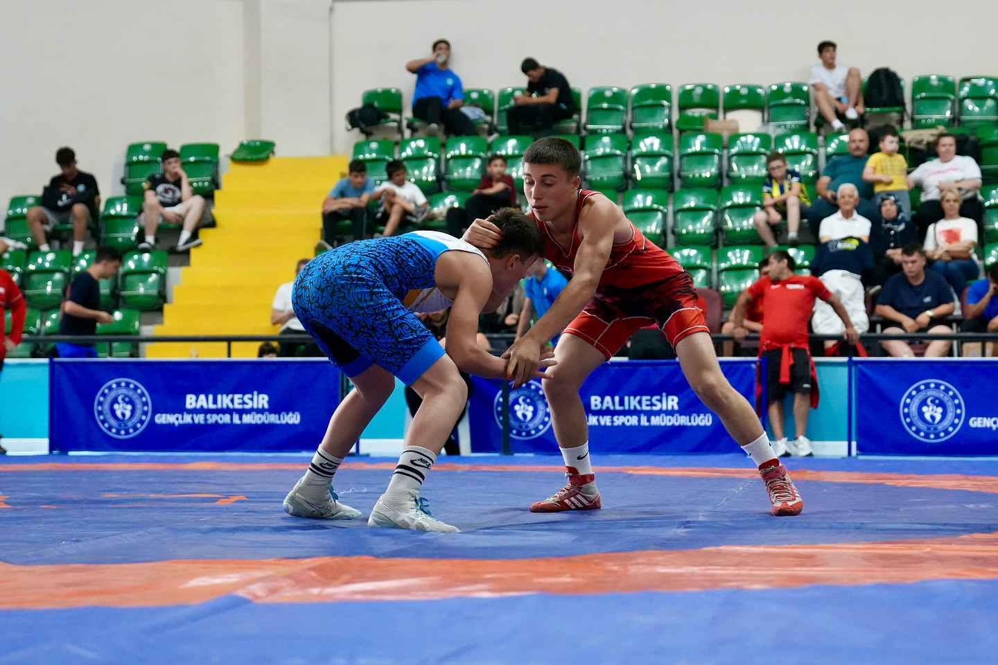 Balıkesir'de U15-U20 Güreş Yaz Kupası Sona Erdi