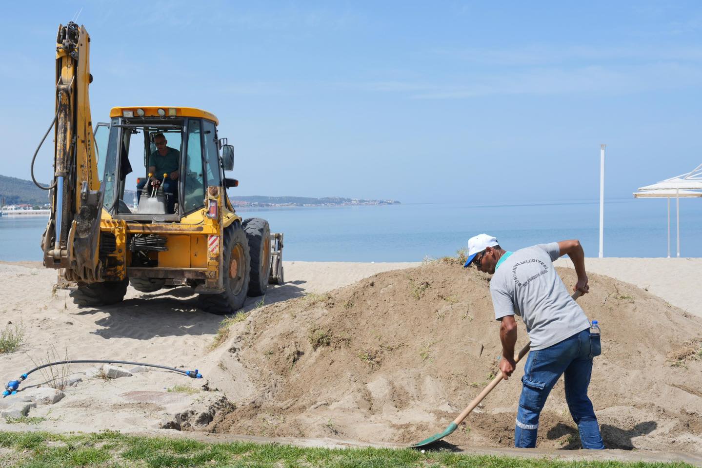 Burhaniye'de Yaz Sezonu Çalışmaları Hız Kazandı