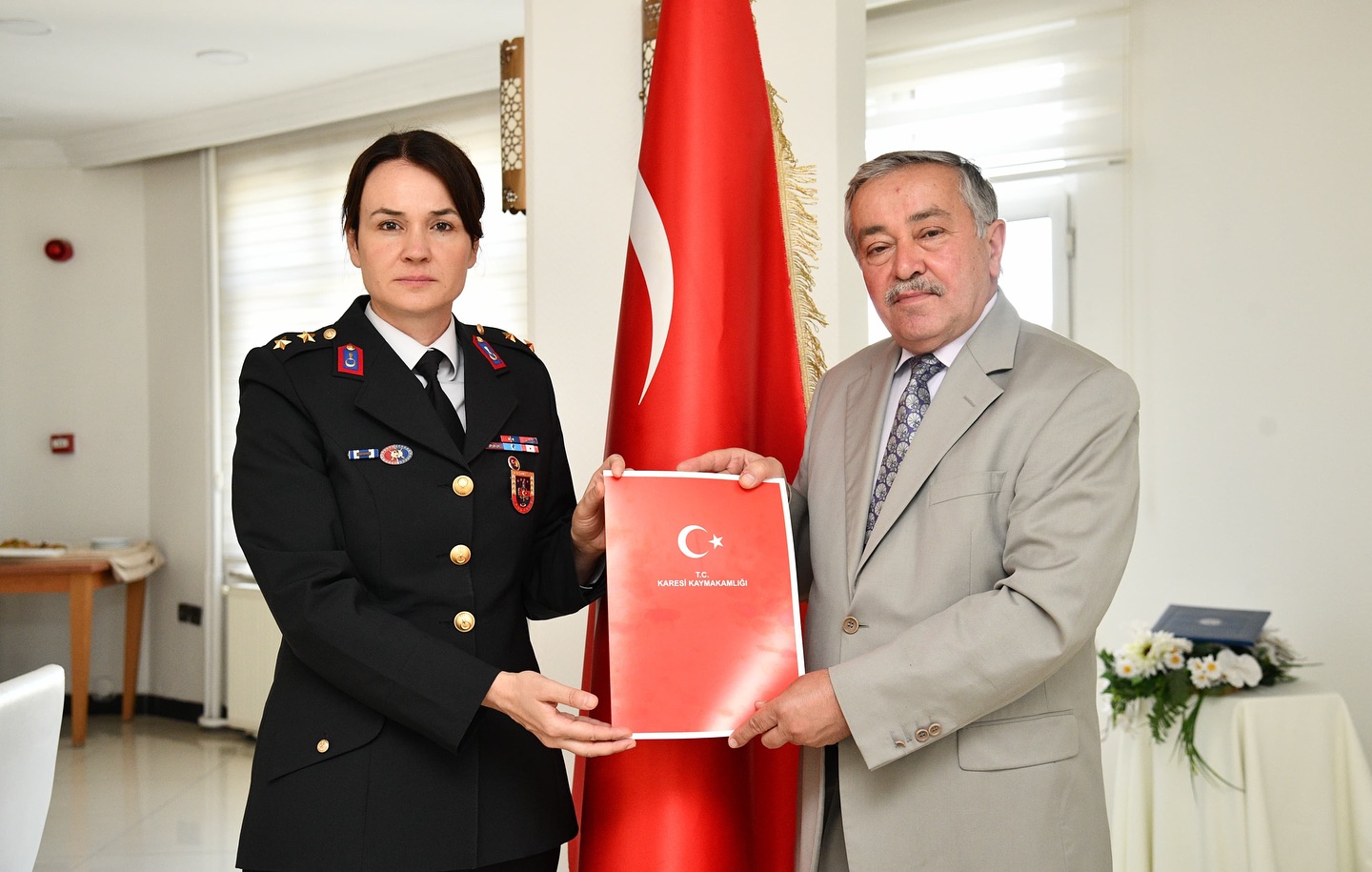 Karesi İlçe Jandarma Komutanı Refika Taş Veda Yemeğiyle Görevine Veda Etti