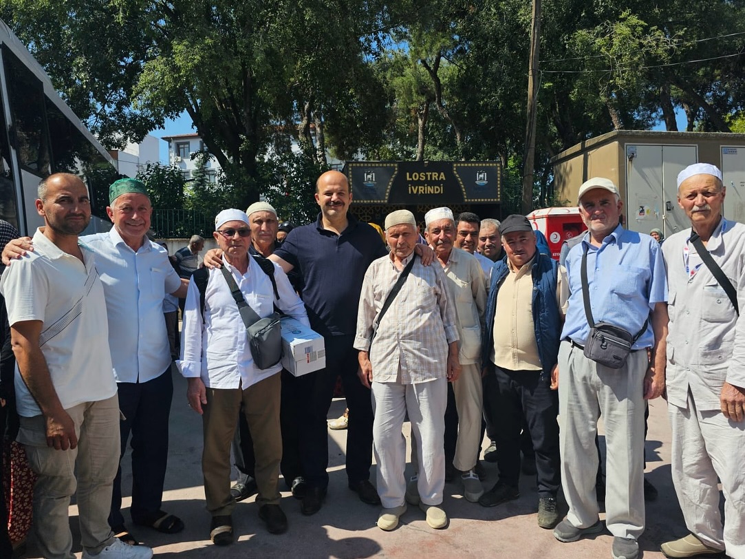 İvrindi Belediyesi Başkanı Lapanta, Hac Kafilesini Karşıladı