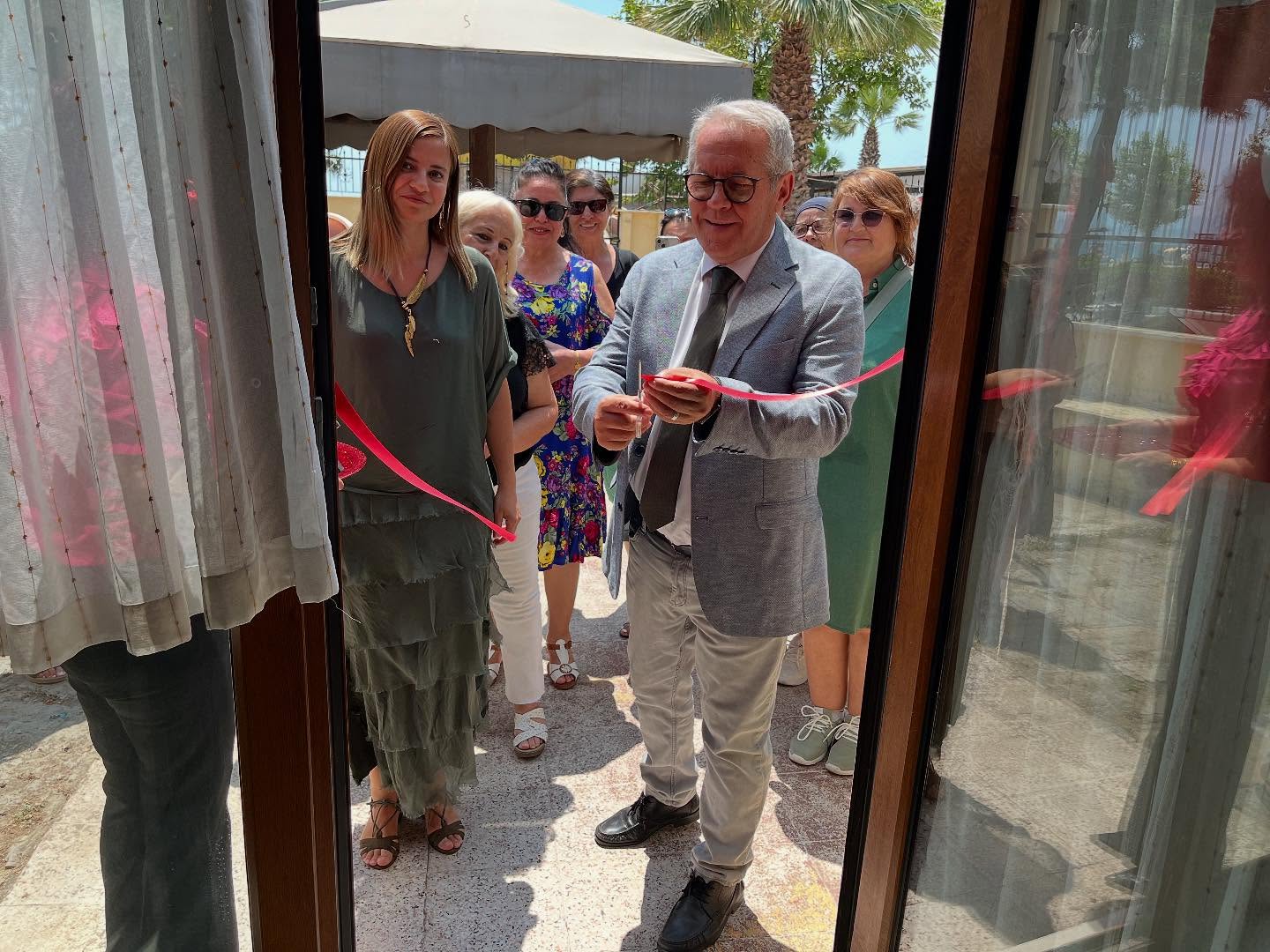 Edremit Halk Eğitimi Merkezi Yıl Sonu Sergisi Büyük Beğeni Topladı