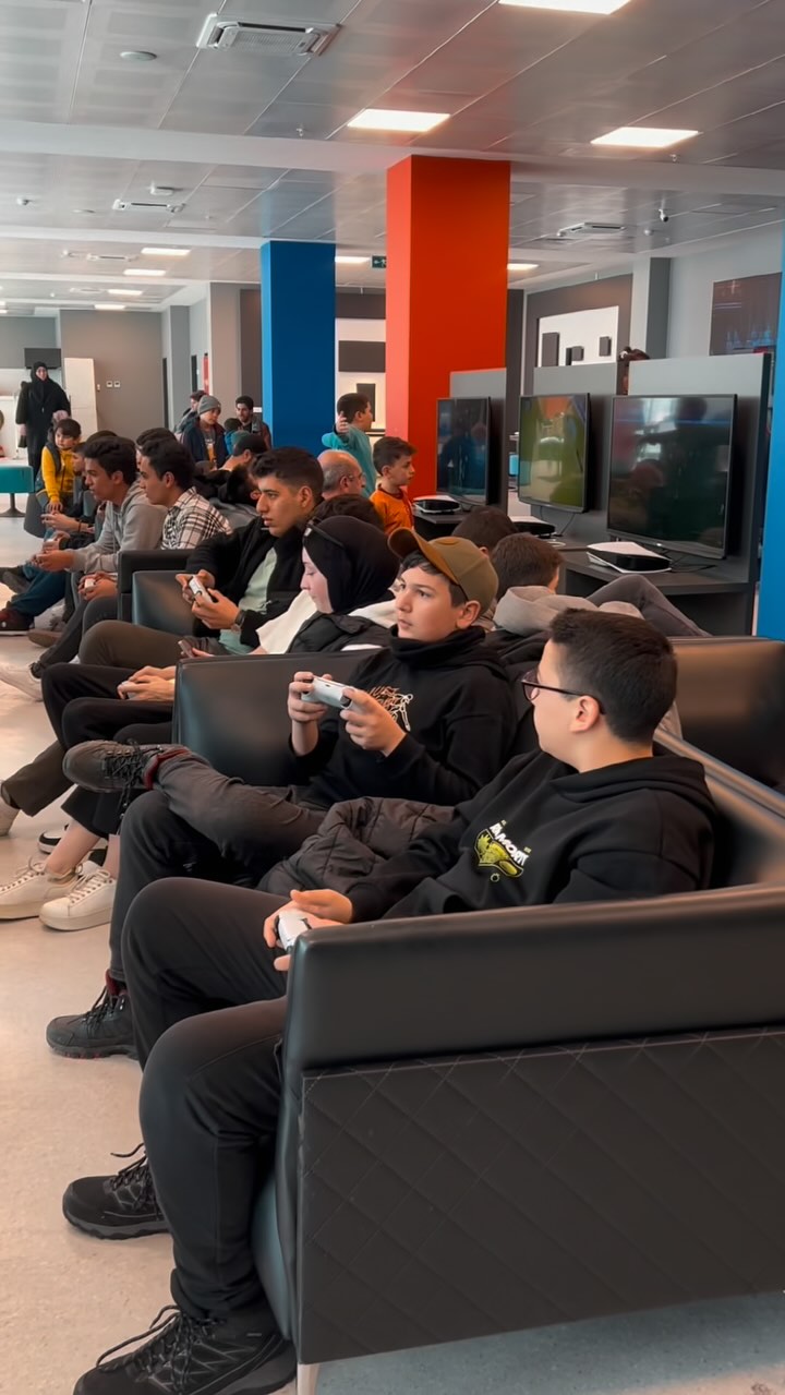 Balıkesir Büyükşehir Belediyesi Dijital Gençlik Merkezi'nde Hafta Sonu Etkinlikleri