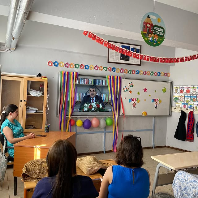 Gömeç'te Öğretmenler Mesleki Çalışma Programı ile Bilgi Paylaşımı