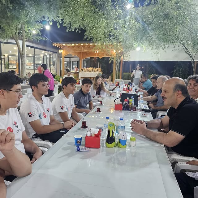 İvrindi Belediyesi Deprem Bölgesi Öğrencilerine Destek Sağladı