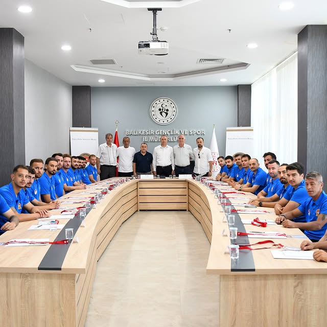 Balıkesir'de UEFA C Lisans Antrenörlük Kursu Başladı