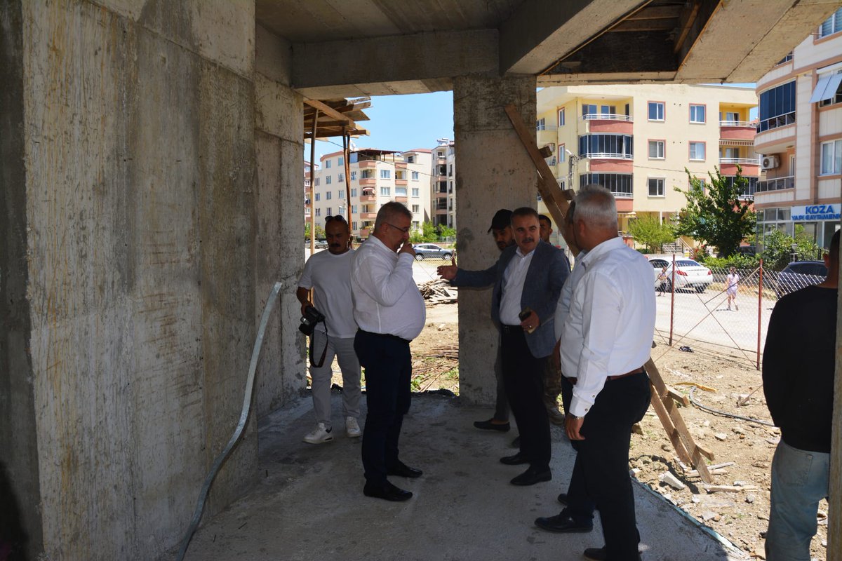 Edremit'te Yeni Aile Sağlık Merkezi ve Acil İstasyonu İnşaatı Sürüyor