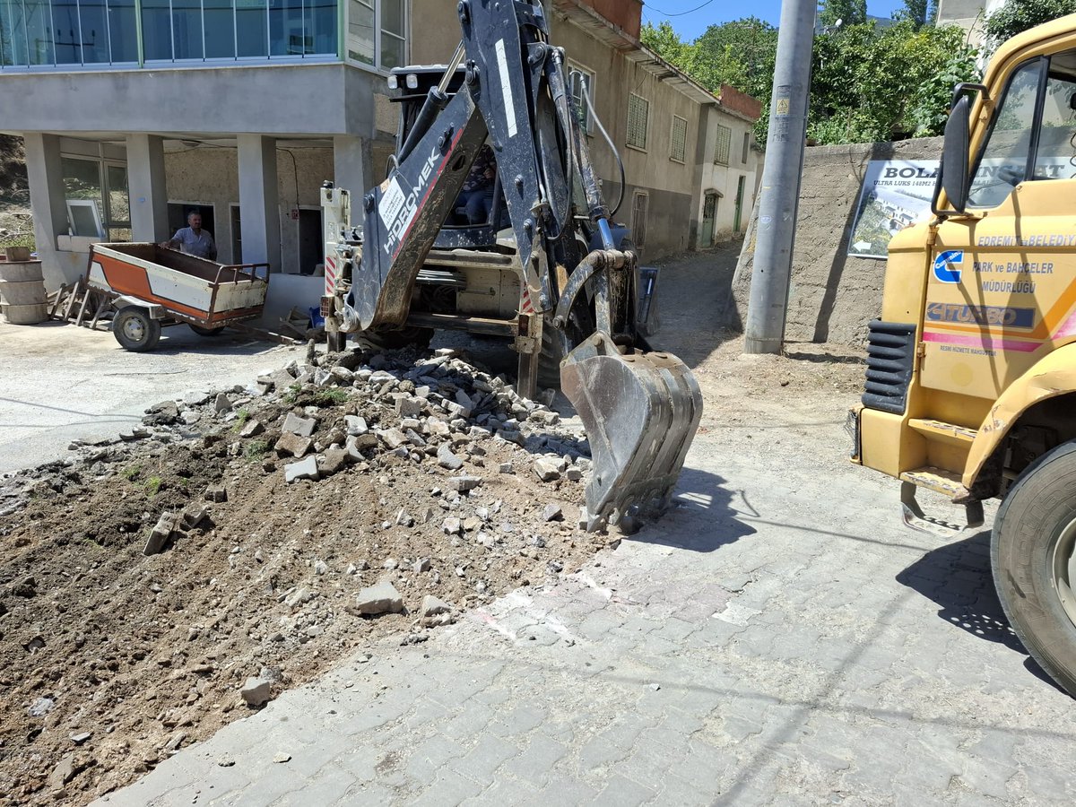 Edremit'te Avcılar Mahallesi'nde Yol Yapım Çalışmalarına Başlanıyor