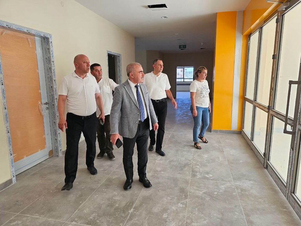 Balıkesir'de Yeni Fen Lisesi İnşaatı İncelemesi: Ayvalık Zeynep Perkit Fen Lisesi 2026'da Açılıyor